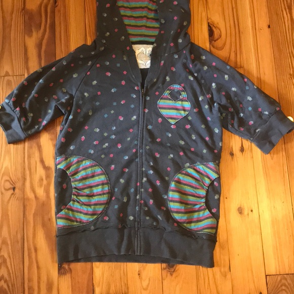 3/$20 Cute short sleeve zip up - Picture 2 of 4
